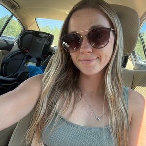 Meet your Posher, Jenny